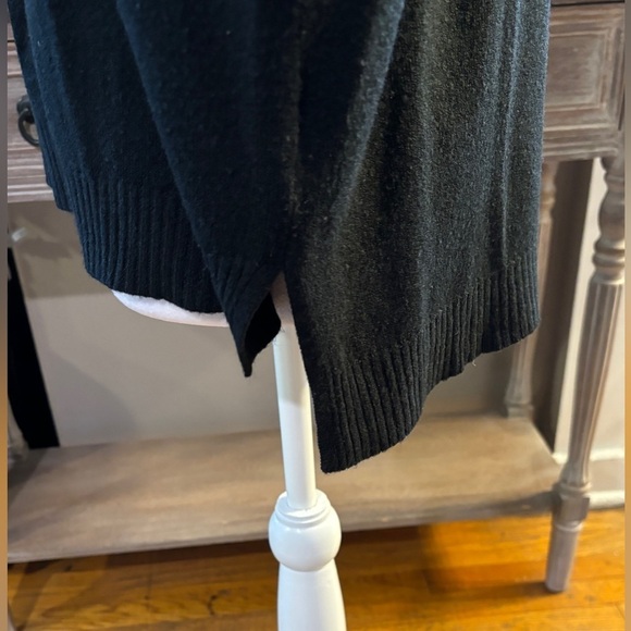 Express Black Sweater - Picture 4 of 7